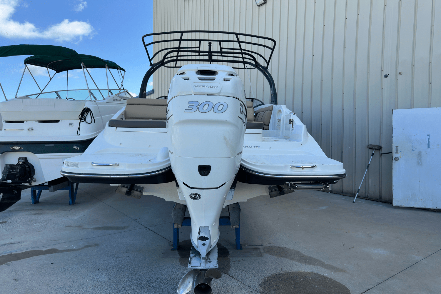 Slide: The Image of Sea Ray SDX 270 Outboard 2017 - 2