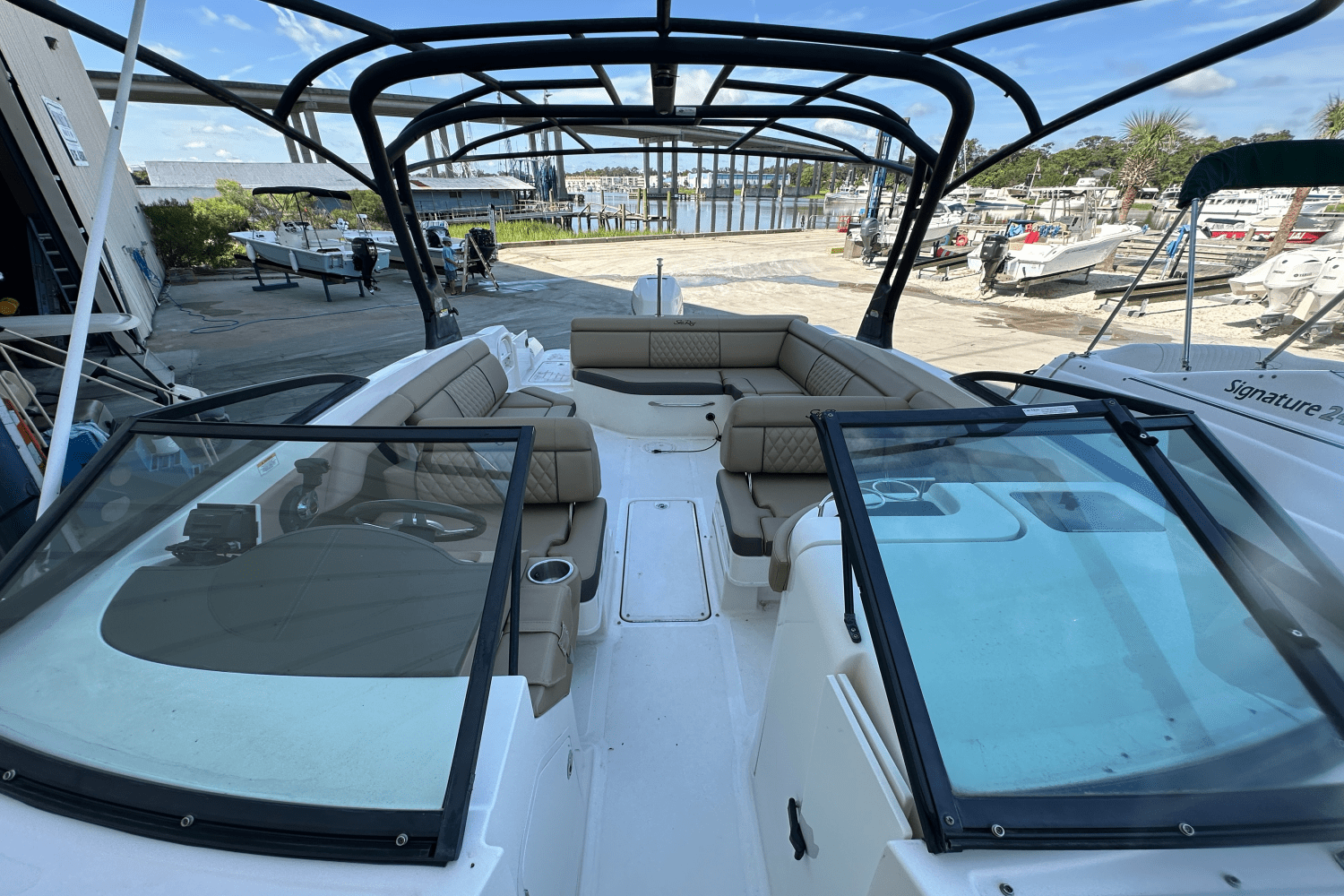 Slide: The Image of Sea Ray SDX 270 Outboard 2017 - 6