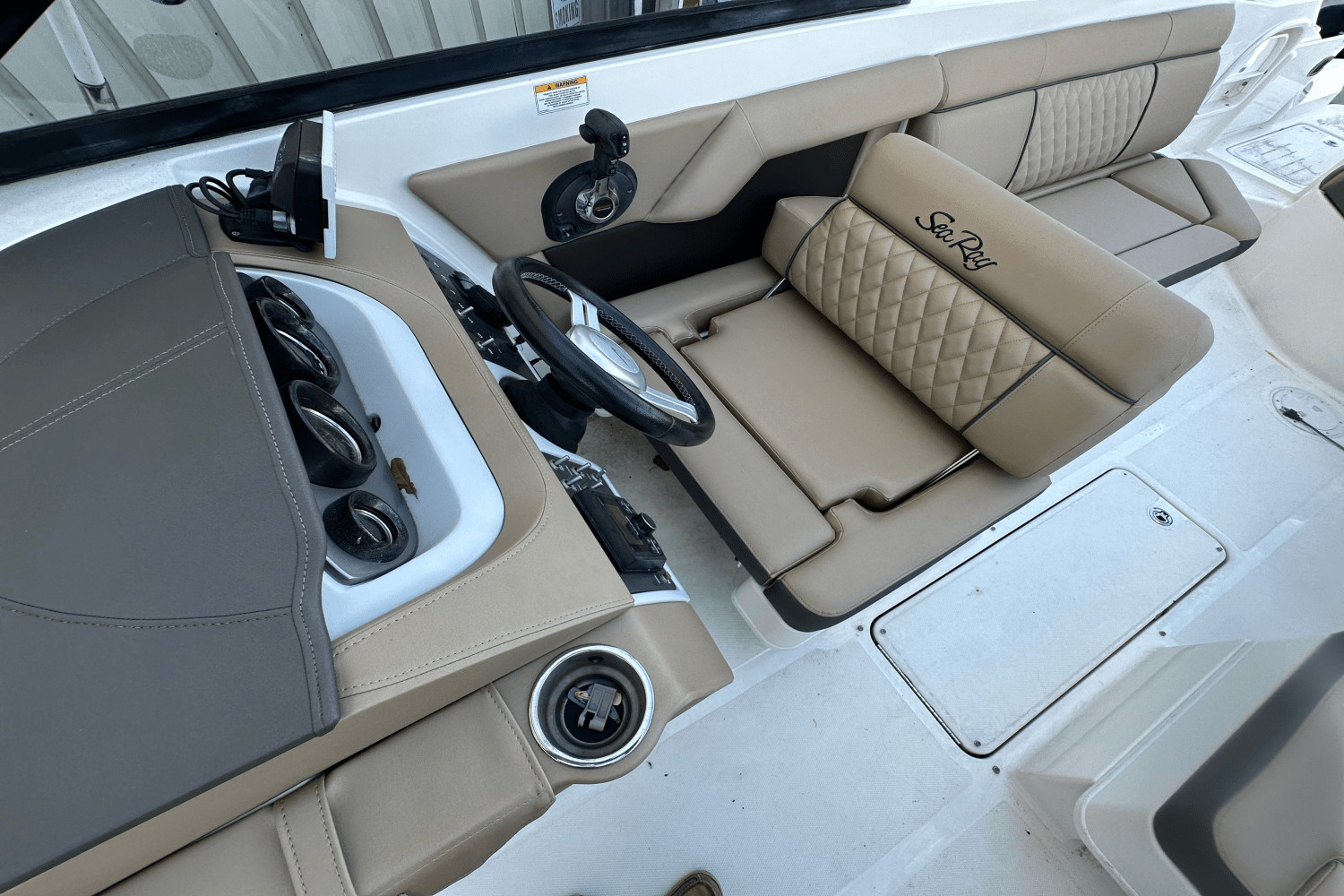 Slide: The Image of Sea Ray SDX 270 Outboard 2017 - 9