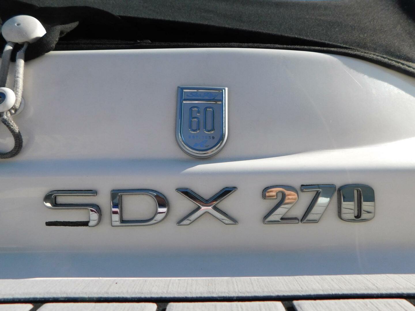 Slide: The Image of Sea Ray SDX 270 Outboard 2020 - 4965002