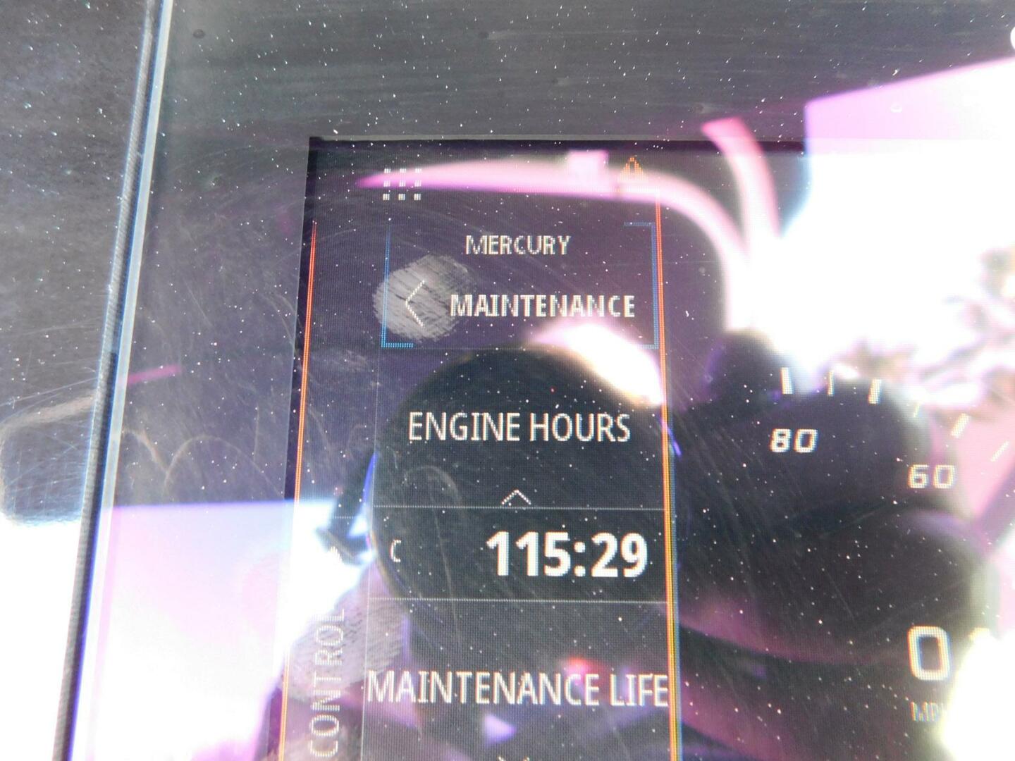 Slide: The Image of Sea Ray SDX 270 Outboard 2020 - 4965005