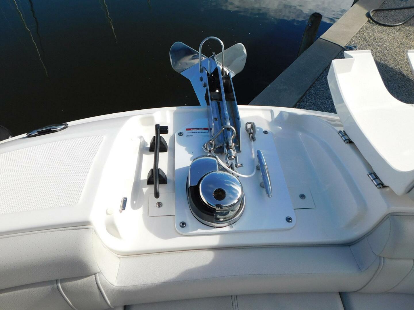 Slide: The Image of Sea Ray SDX 270 Outboard 2020 - 4965011