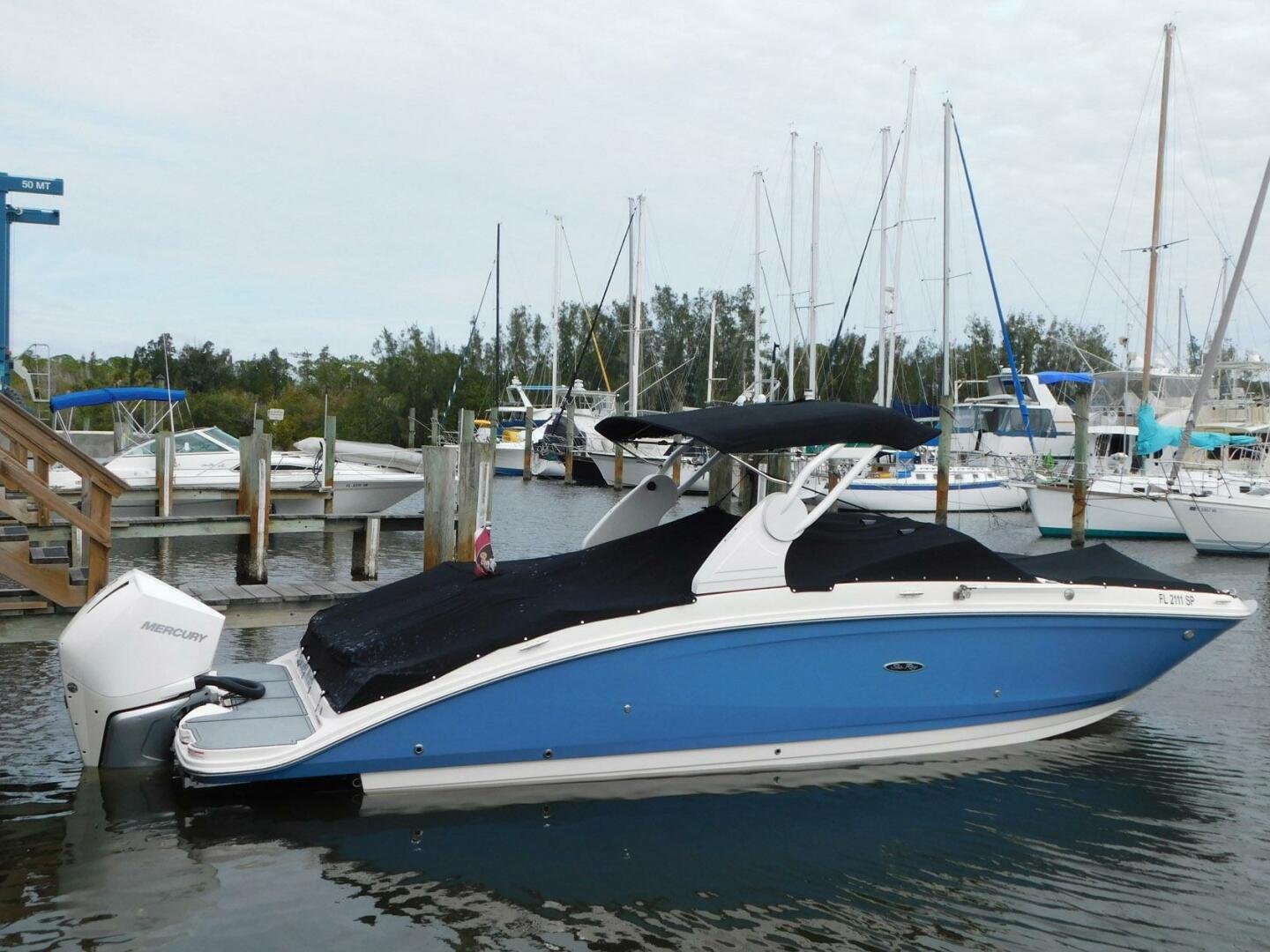 Slide: The Image of Sea Ray SDX 270 Outboard 2020 - 4965025