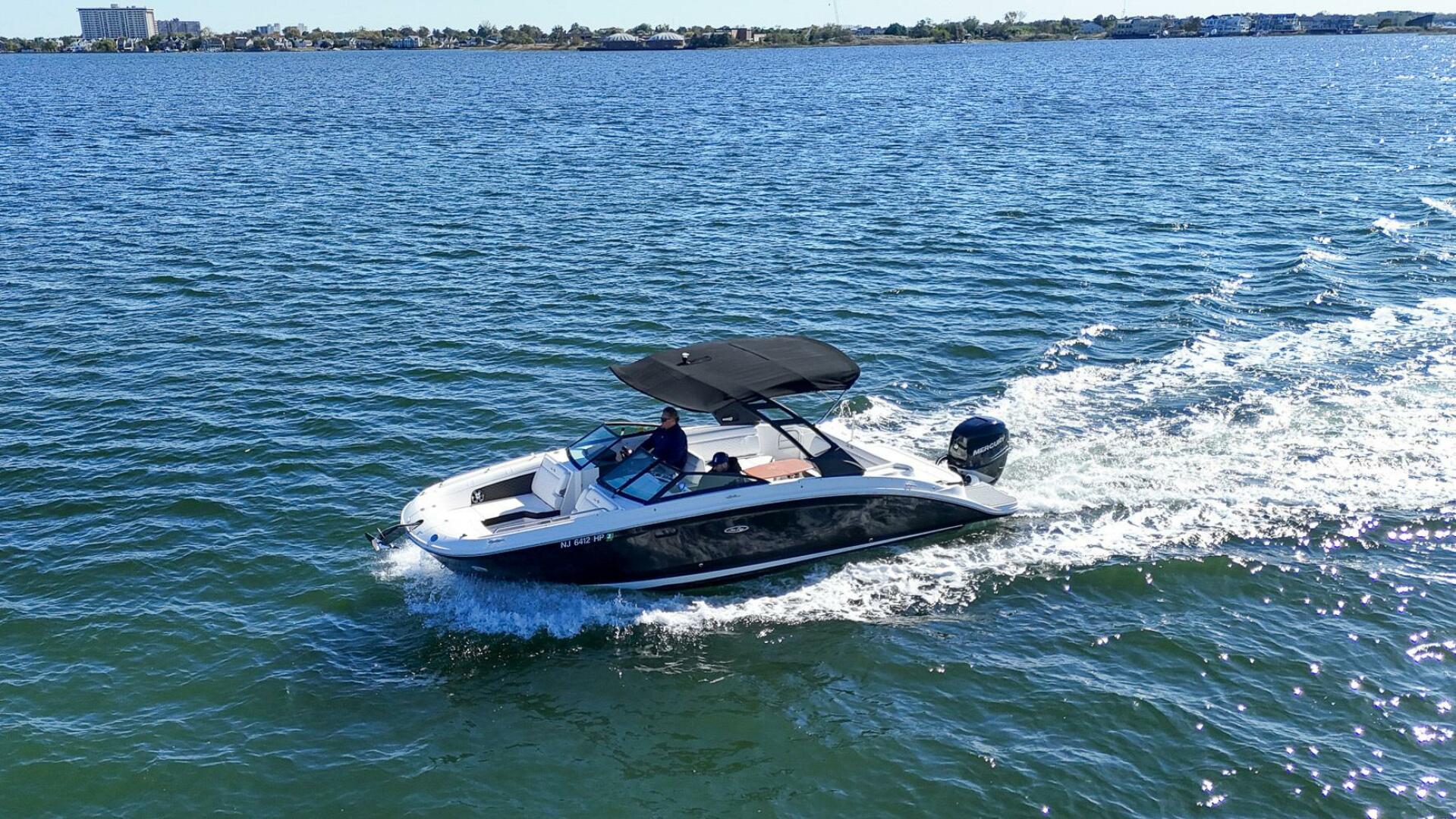 Slide: The Image of Sea Ray SDX 270 Outboard 2021 - 4750102