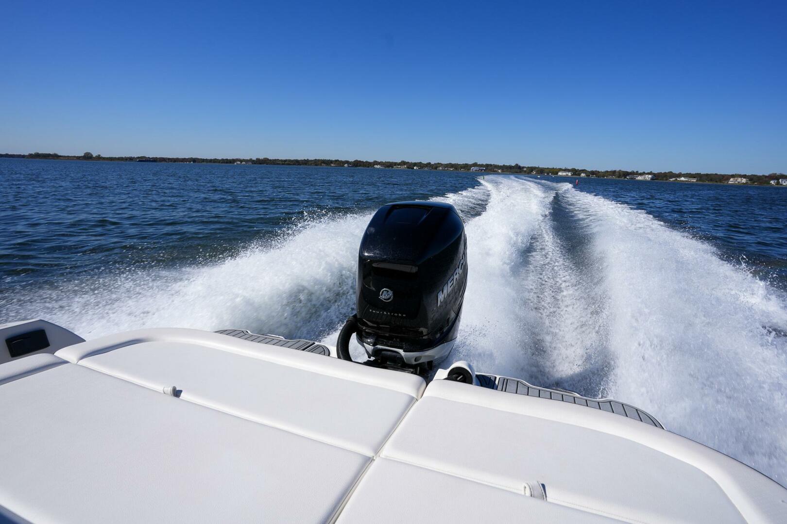 Slide: The Image of Sea Ray SDX 270 Outboard 2021 - 4750124