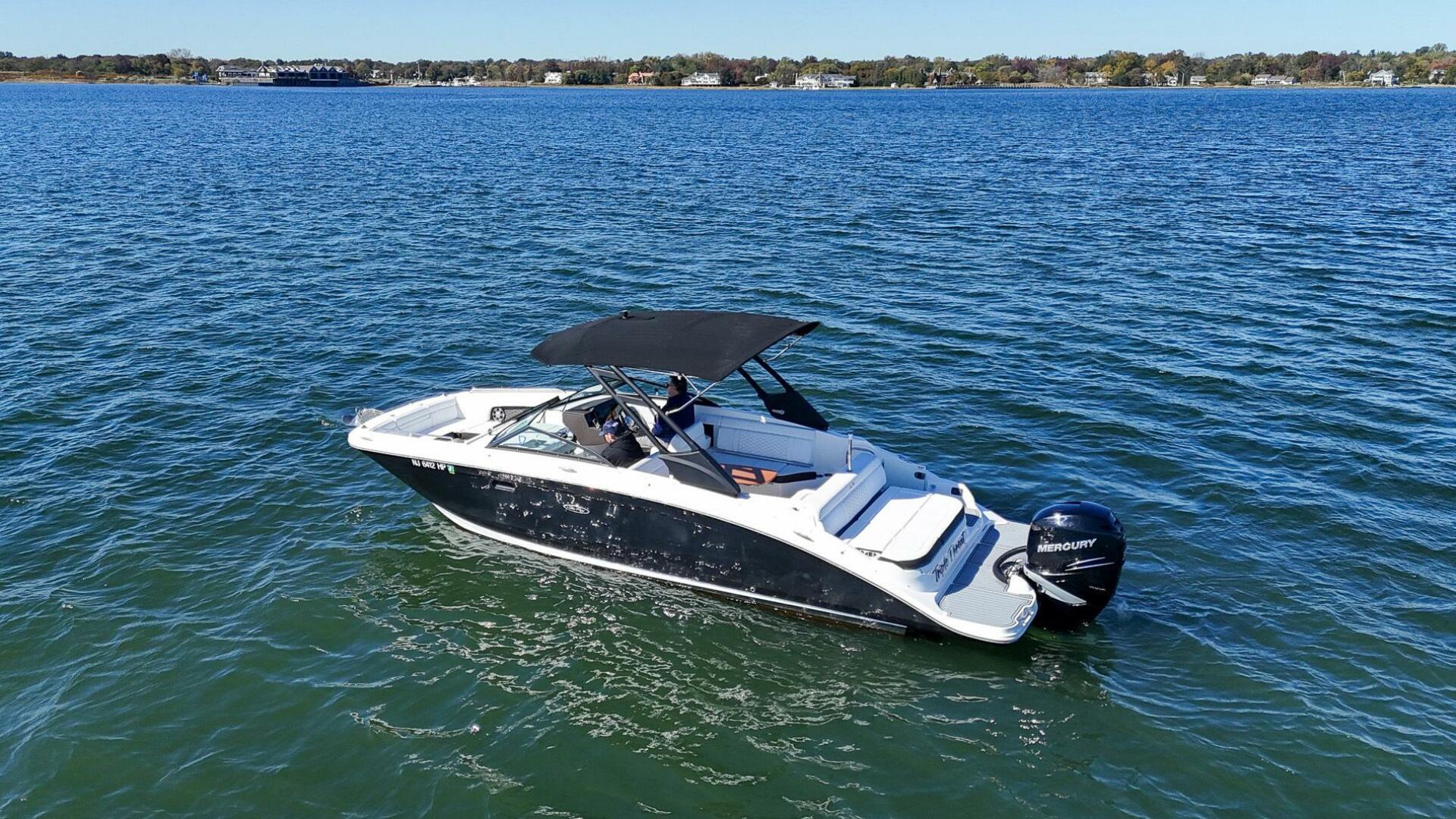 Slide: The Image of Sea Ray SDX 270 Outboard 2021 - 4750092