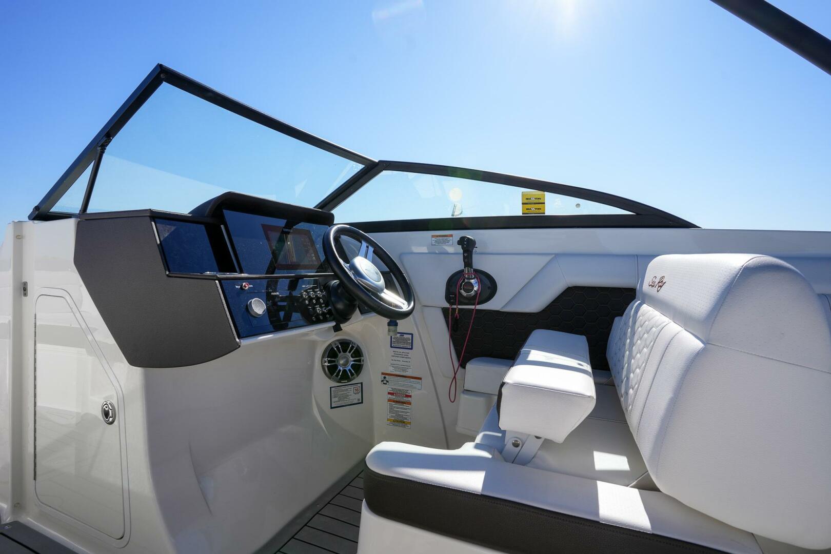 Slide: The Image of Sea Ray SDX 270 Outboard 2021 - 4750115