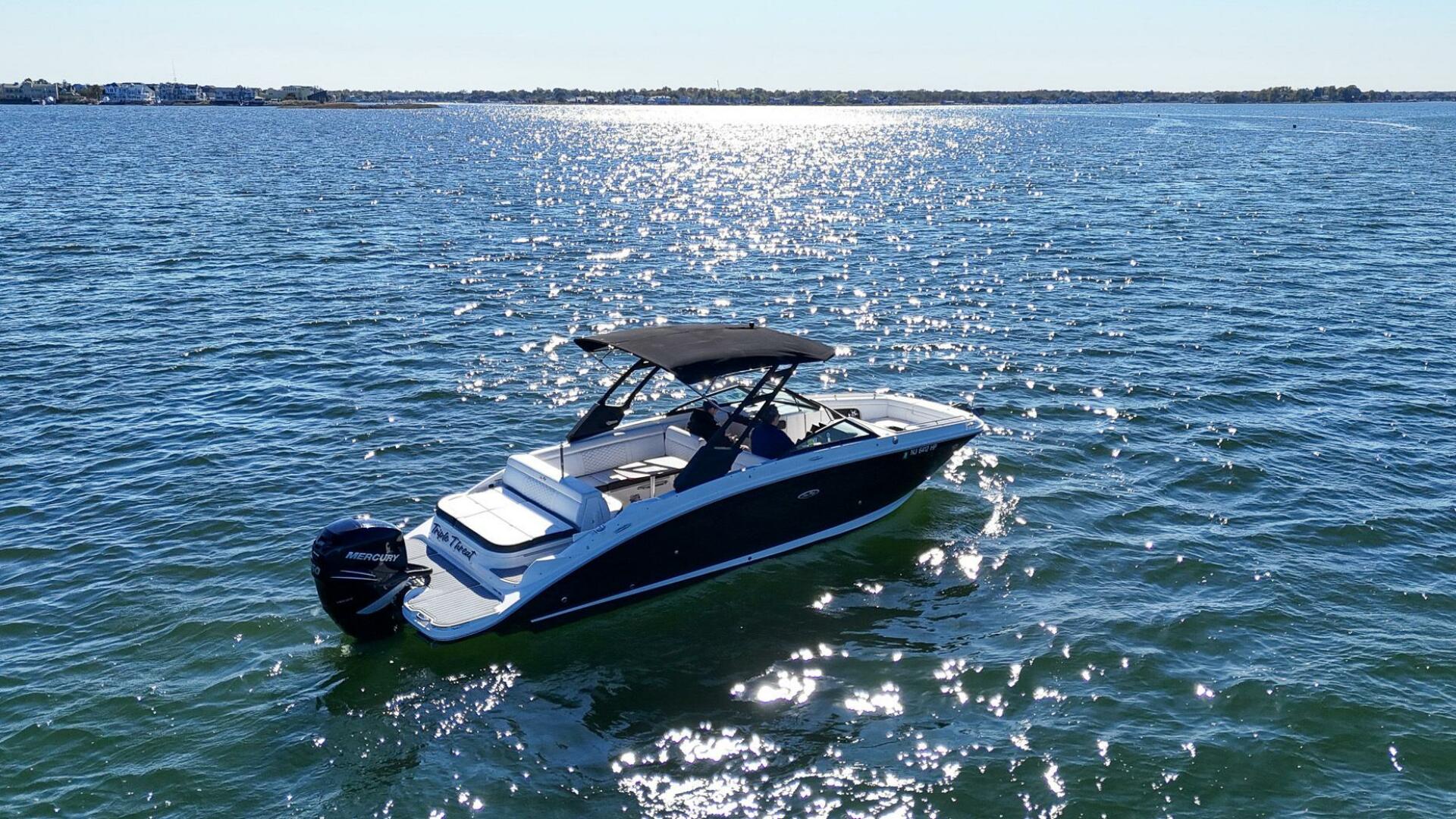 Slide: The Image of Sea Ray SDX 270 Outboard 2021 - 4750094