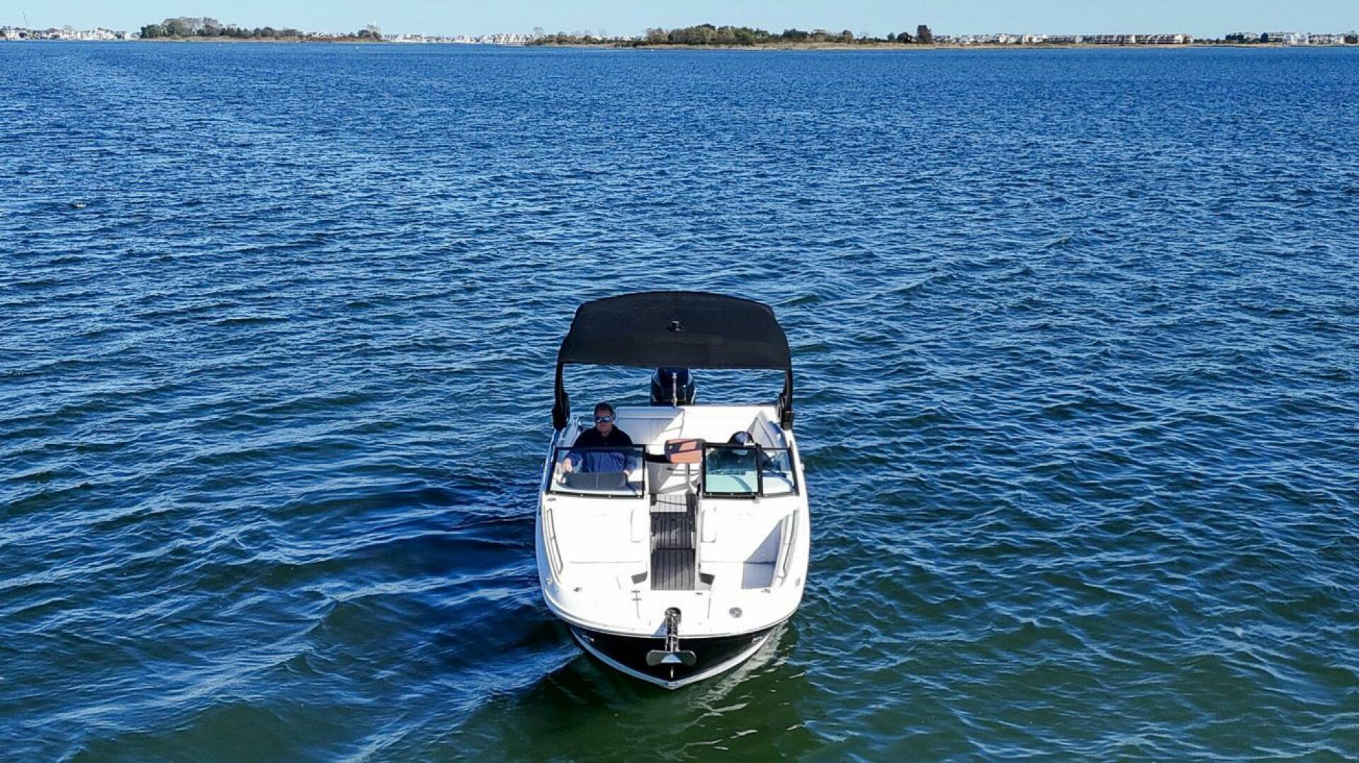 Slide: The Image of Sea Ray SDX 270 Outboard 2021 - 4750096