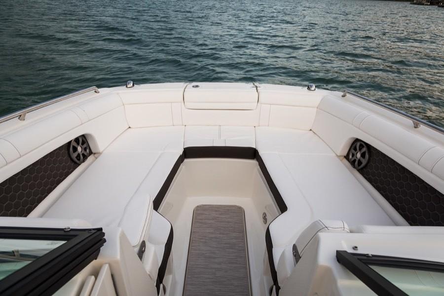 Slide: The Image of Sea Ray SDX 270 Outboard 2023 - 9