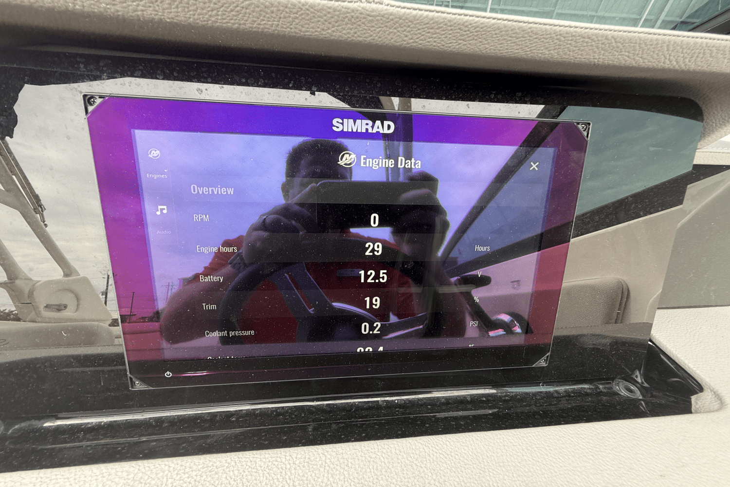 Slide: The Image of Sea Ray SDX 270 Outboard 2024 - 19