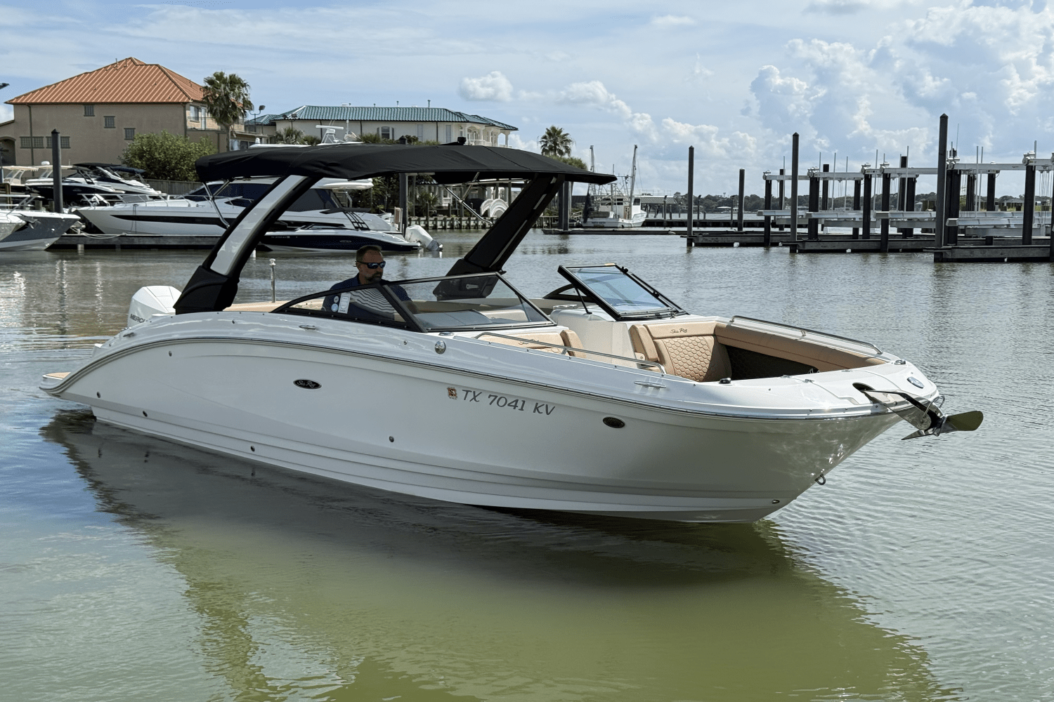 Slide: The Image of Sea Ray SDX 270 Outboard 2024 - 2