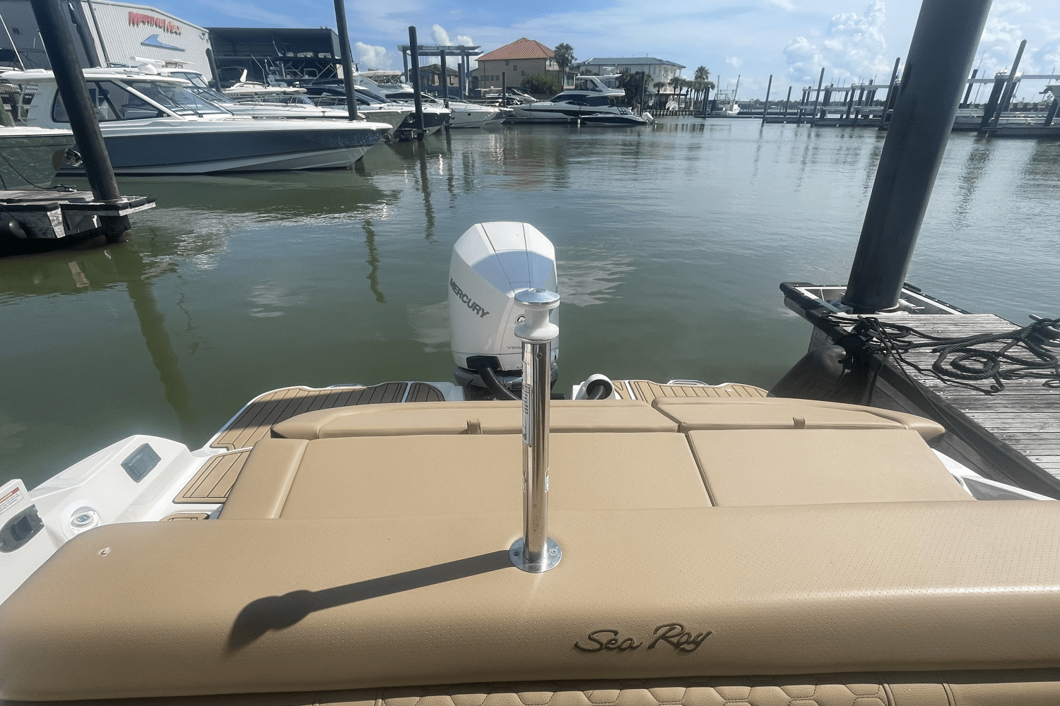 Slide: The Image of Sea Ray SDX 270 Outboard 2024 - 23