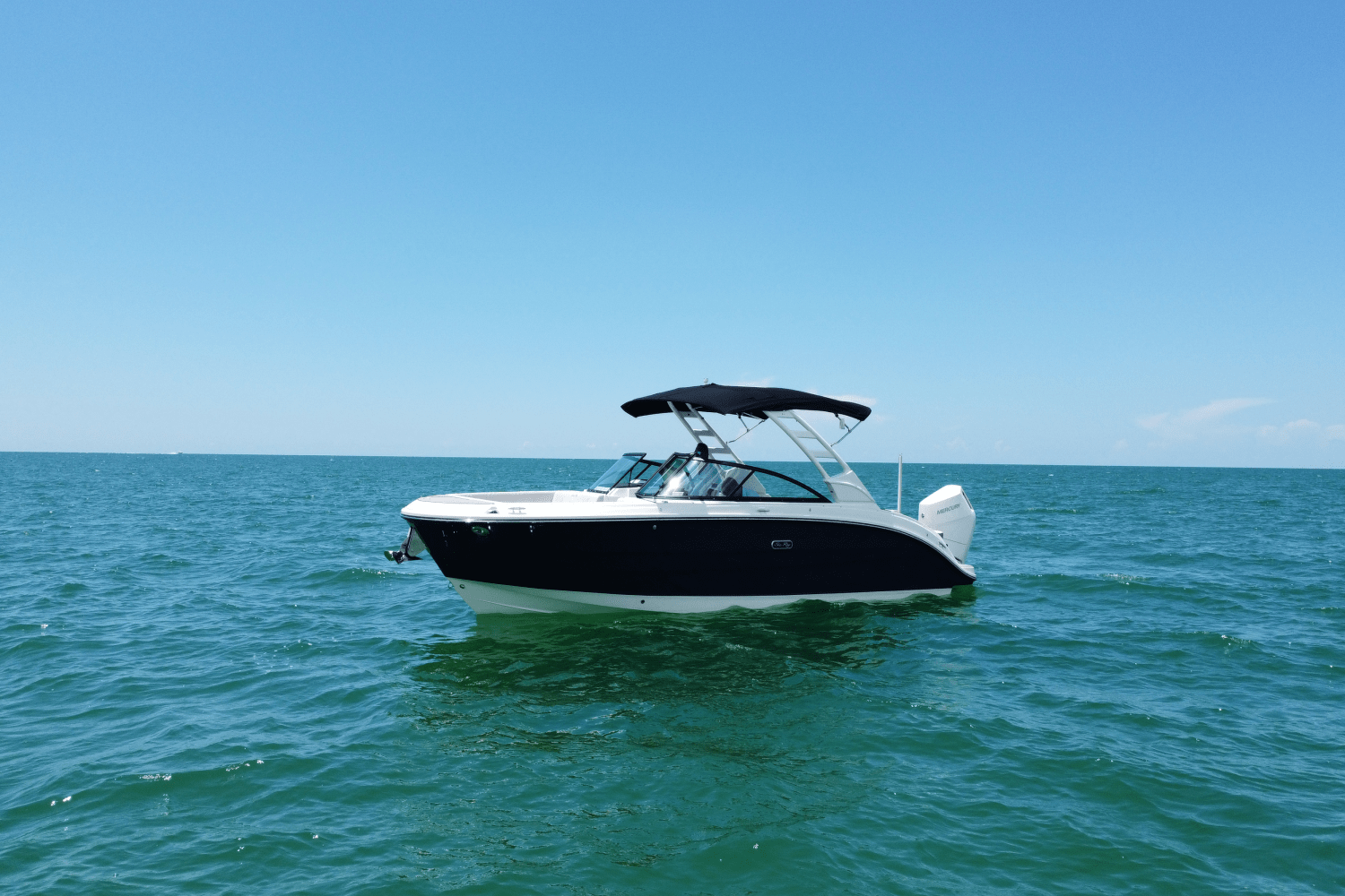 Slide: The Image of Sea Ray SDX 270 Outboard 2025 - 0