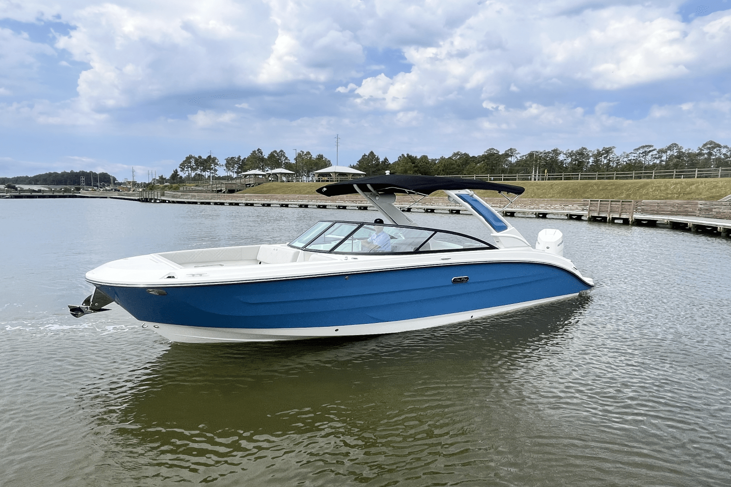 Slide: The Image of Sea Ray SDX 270 Outboard 2025 - 0