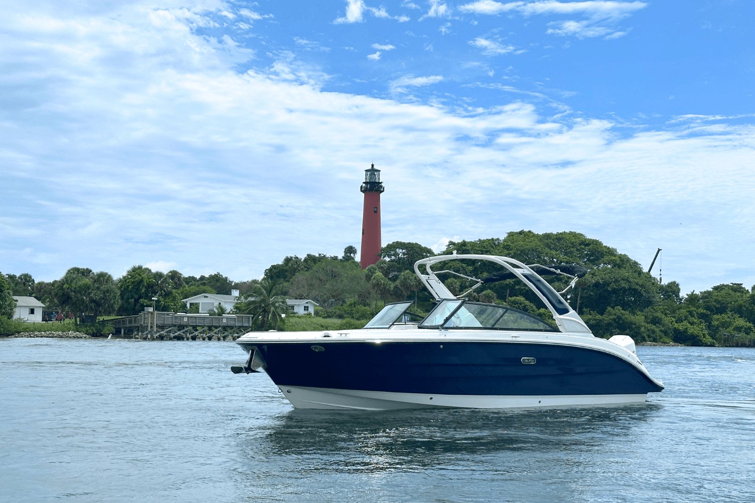 Slide: The Image of Sea Ray SDX 270 Outboard 2025 - 1