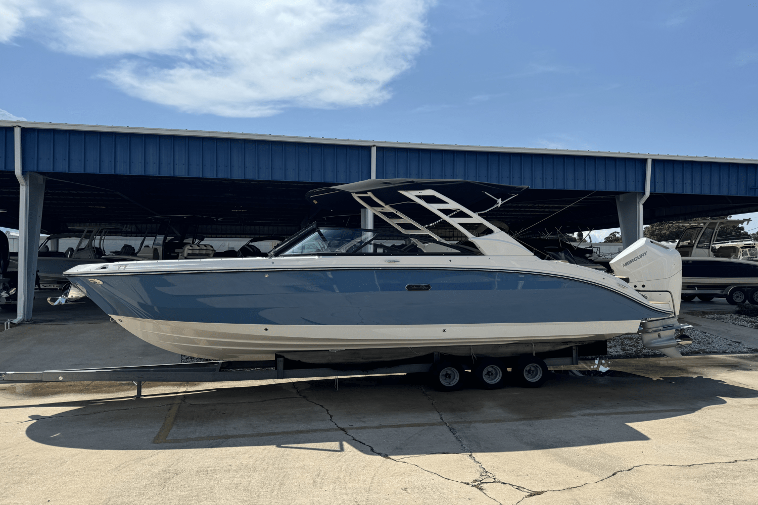 Slide: The Image of Sea Ray SDX 270 Outboard 2025 - 1