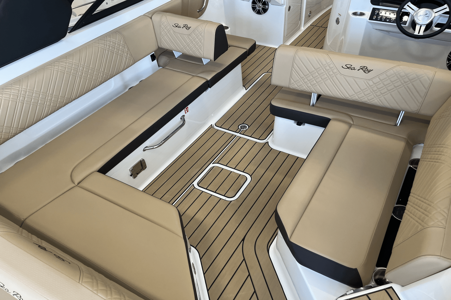 Slide: The Image of Sea Ray SDX 270 Outboard 2025 - 10