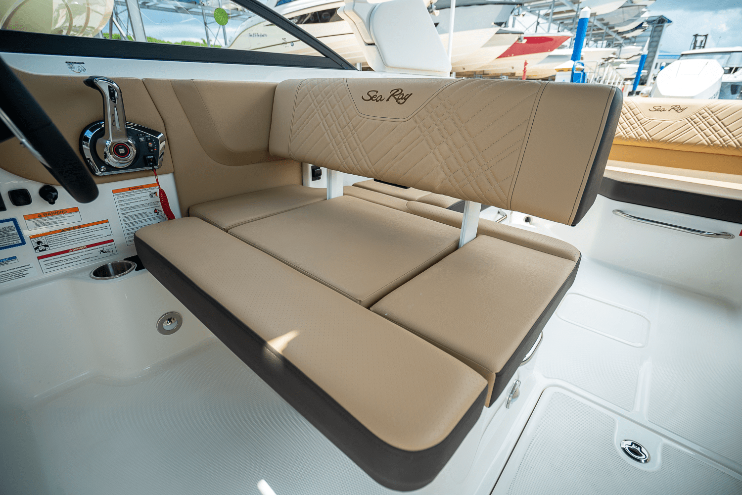 Slide: The Image of Sea Ray SDX 270 Outboard 2025 - 10