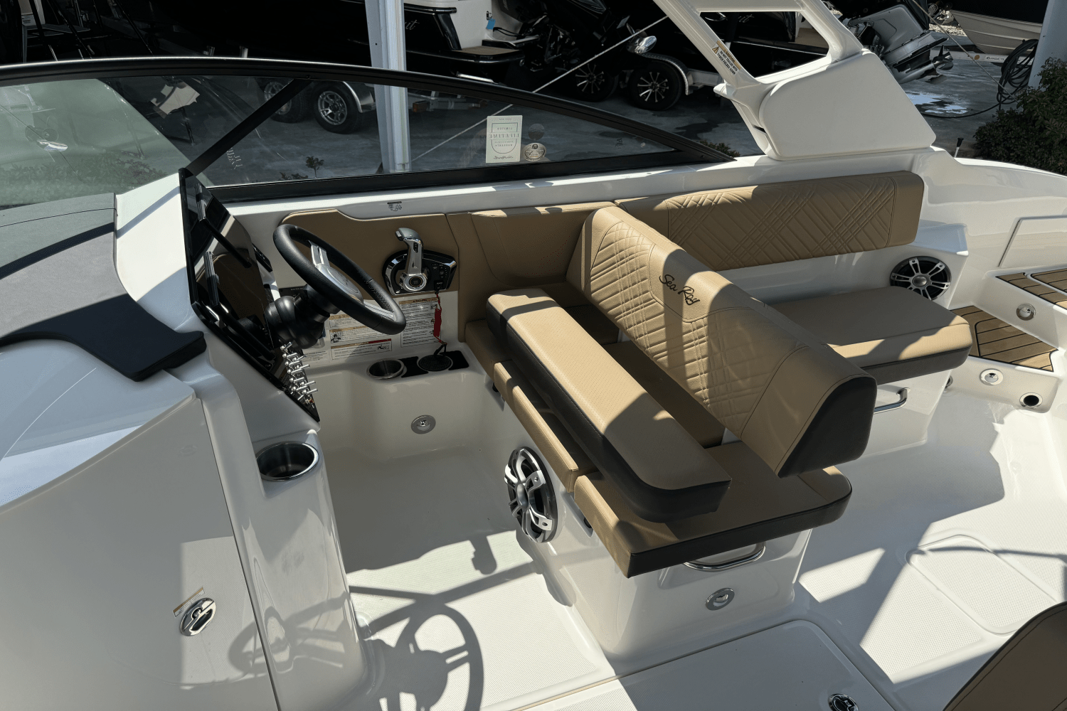 Slide: The Image of Sea Ray SDX 270 Outboard 2025 - 11