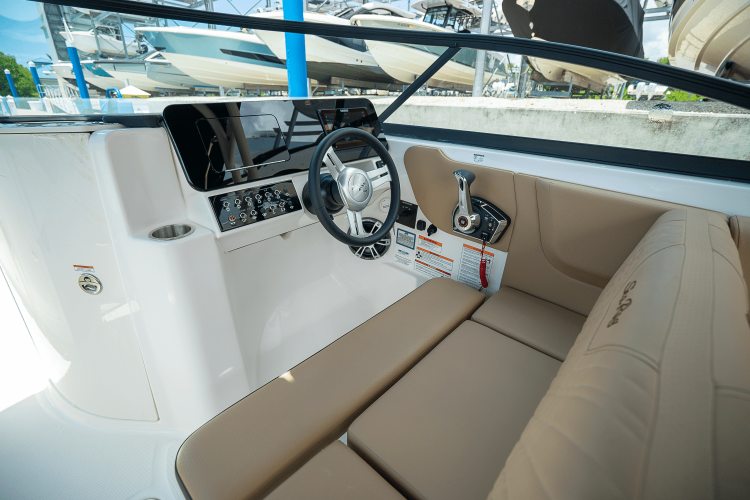 Slide: The Image of Sea Ray SDX 270 Outboard 2025 - 11