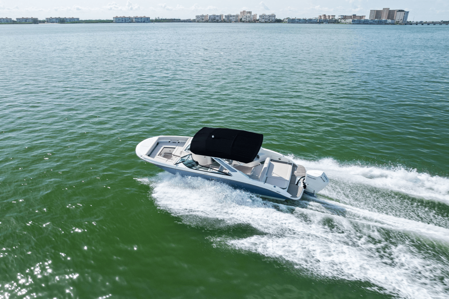 Slide: The Image of Sea Ray SDX 270 Outboard 2025 - 12