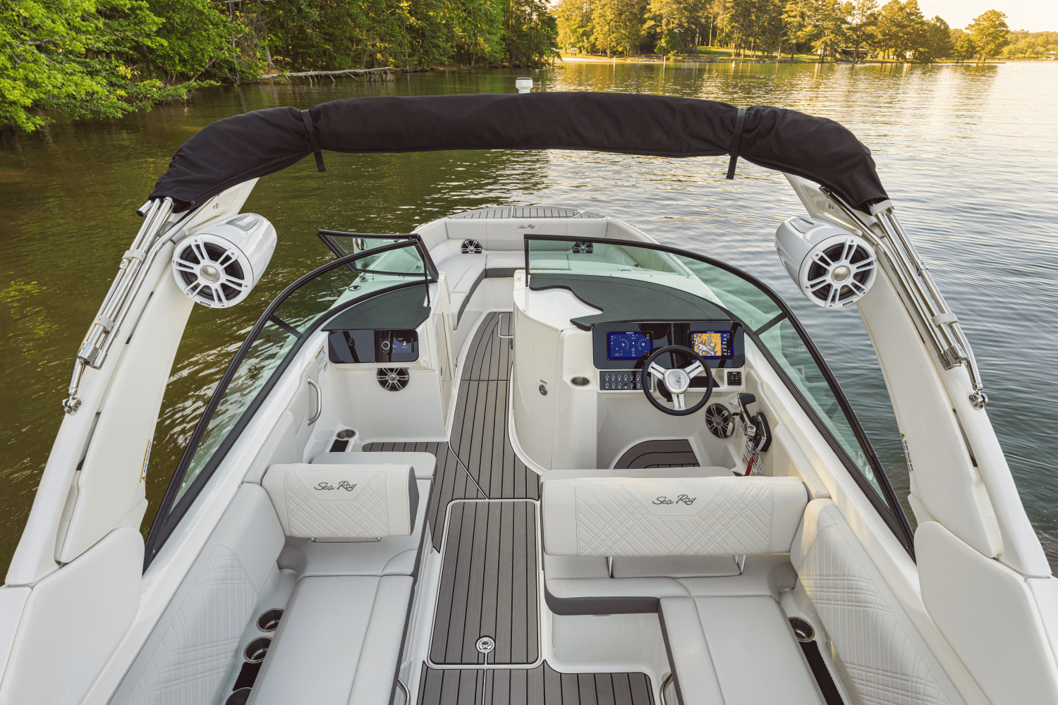 Slide: The Image of Sea Ray SDX 270 Outboard 2025 - 12