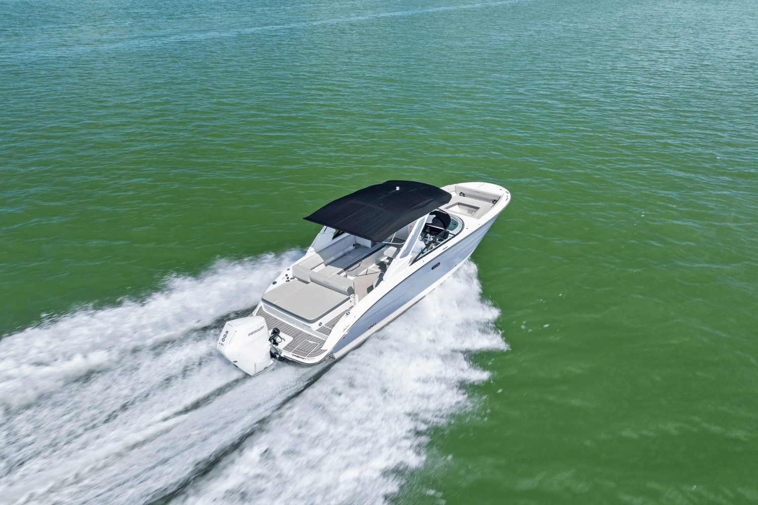Slide: The Image of Sea Ray SDX 270 Outboard 2025 - 13