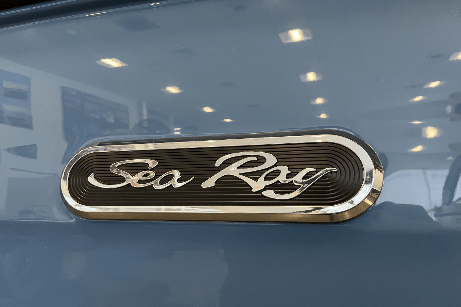 Slide: The Image of Sea Ray SDX 270 Outboard 2025 - 18