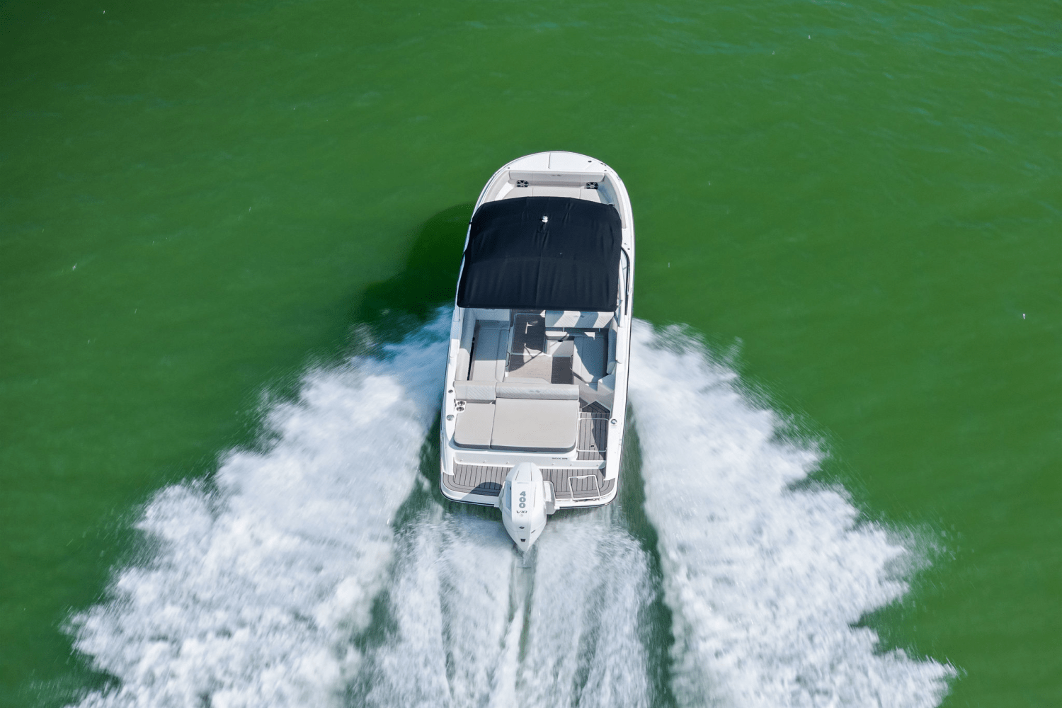 Slide: The Image of Sea Ray SDX 270 Outboard 2025 - 18