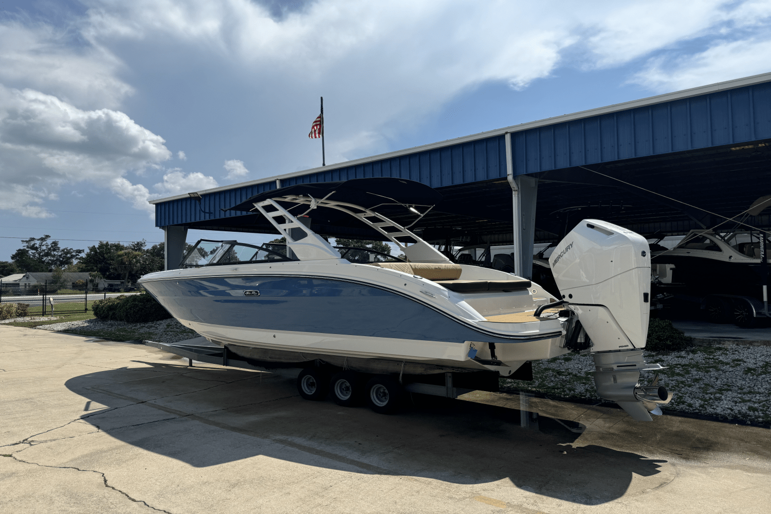 Slide: The Image of Sea Ray SDX 270 Outboard 2025 - 2