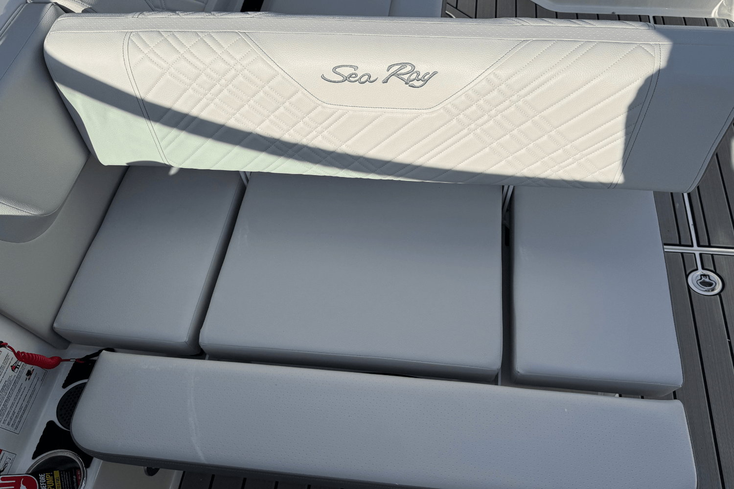 Slide: The Image of Sea Ray SDX 270 Outboard 2025 - 22