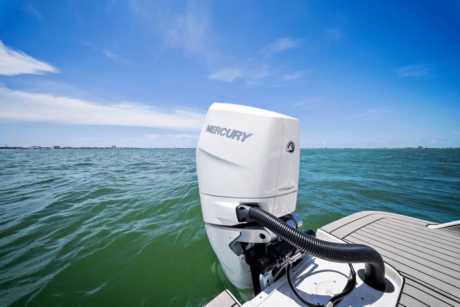 Slide: The Image of Sea Ray SDX 270 Outboard 2025 - 24