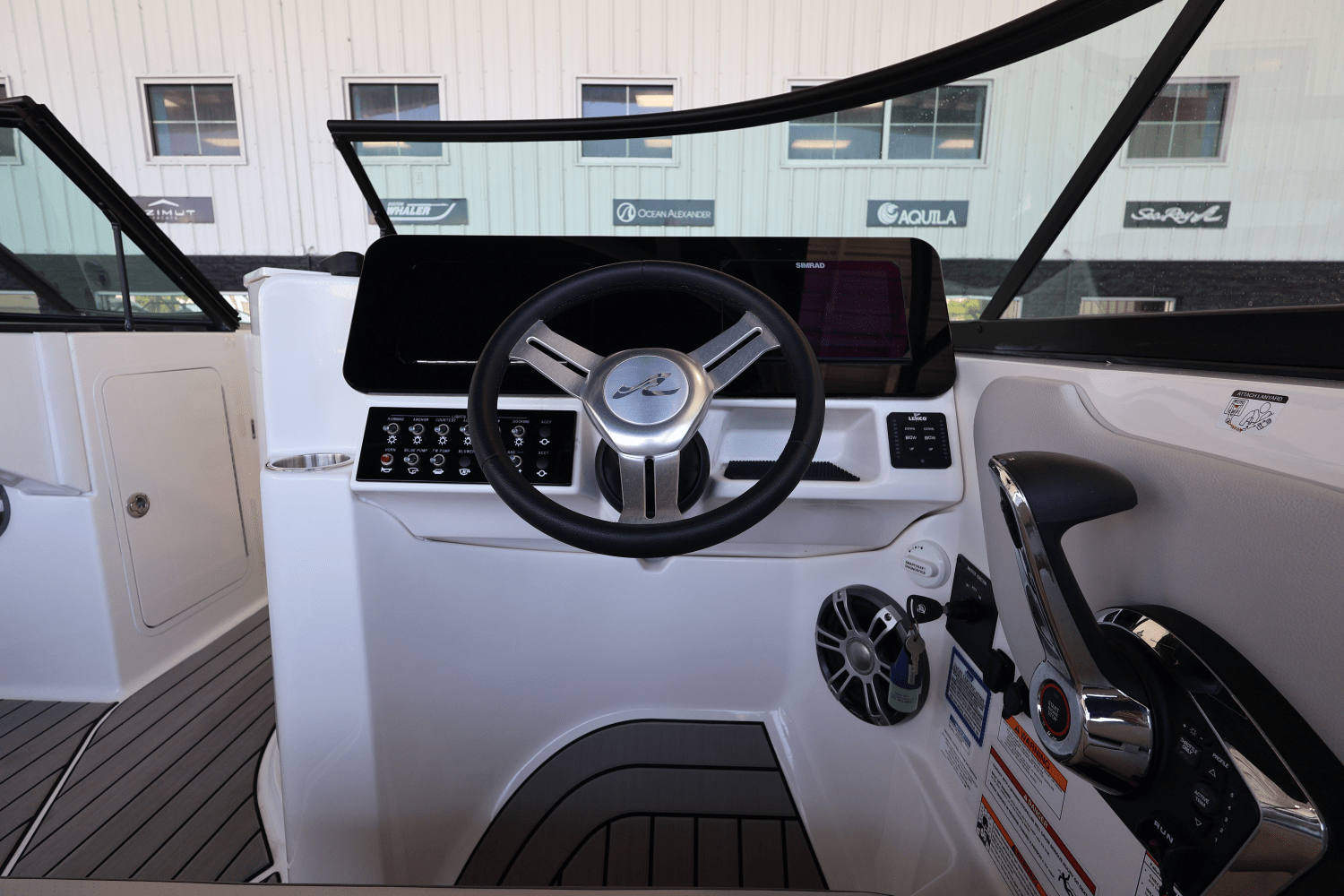 Slide: The Image of Sea Ray SDX 270 Outboard 2025 - 25
