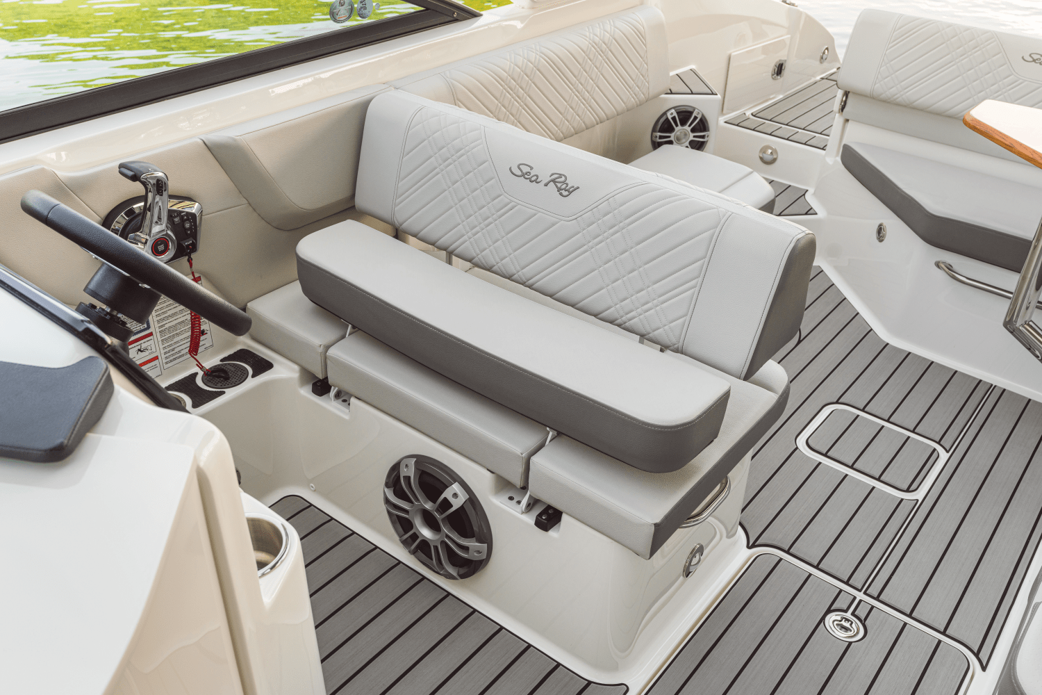Slide: The Image of Sea Ray SDX 270 Outboard 2025 - 25
