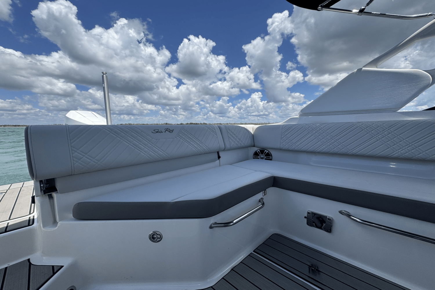 Slide: The Image of Sea Ray SDX 270 Outboard 2025 - 26