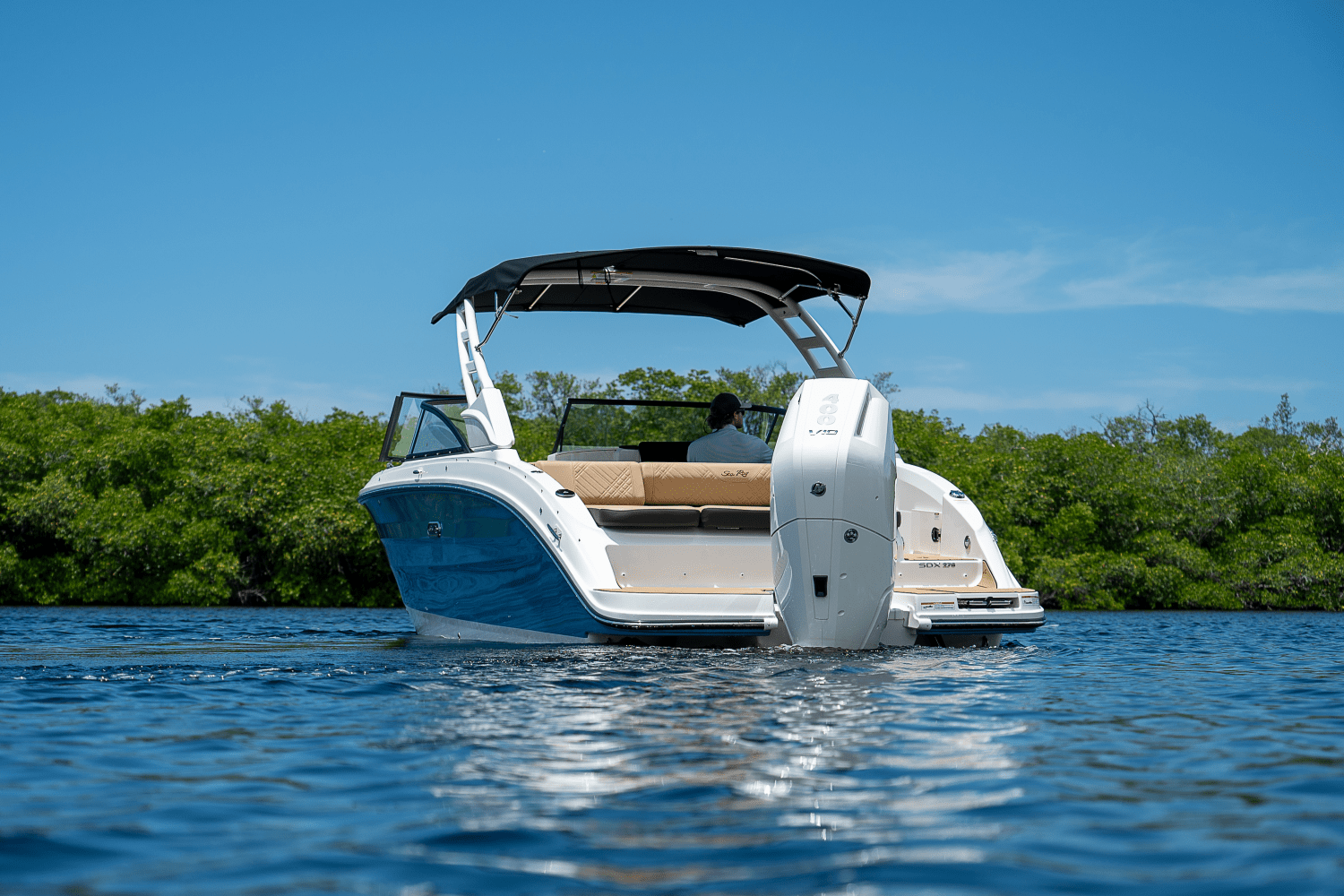 Slide: The Image of Sea Ray SDX 270 Outboard 2025 - 28