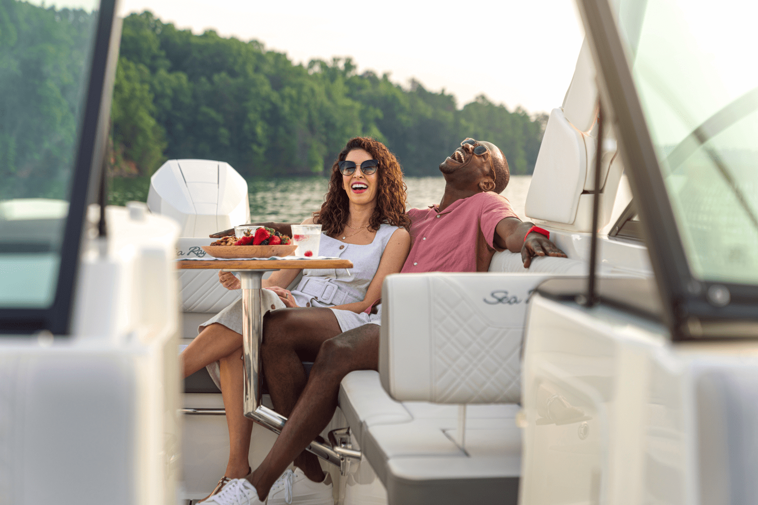 Slide: The Image of Sea Ray SDX 270 Outboard 2025 - 28