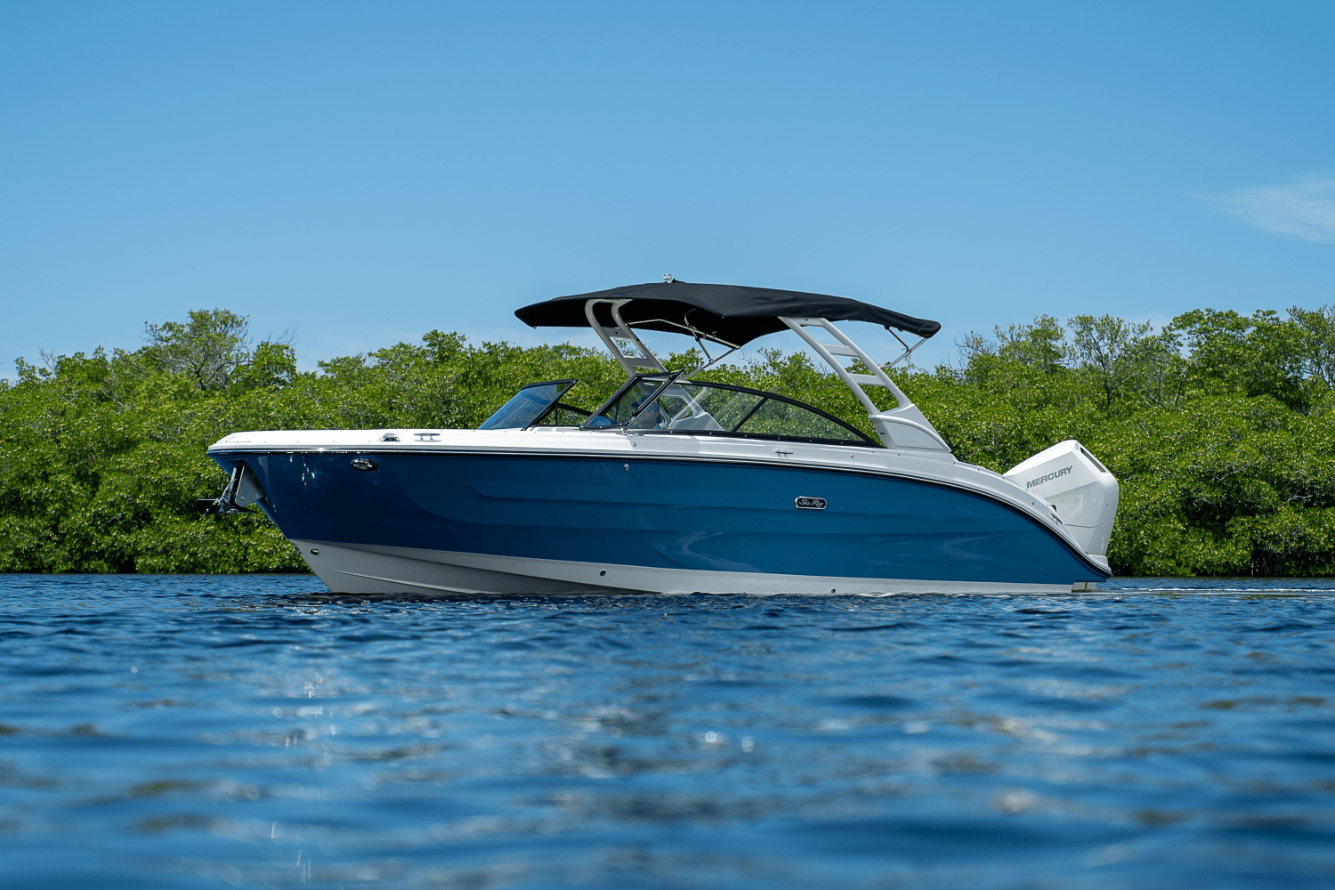 Slide: The Image of Sea Ray SDX 270 Outboard 2025 - 3