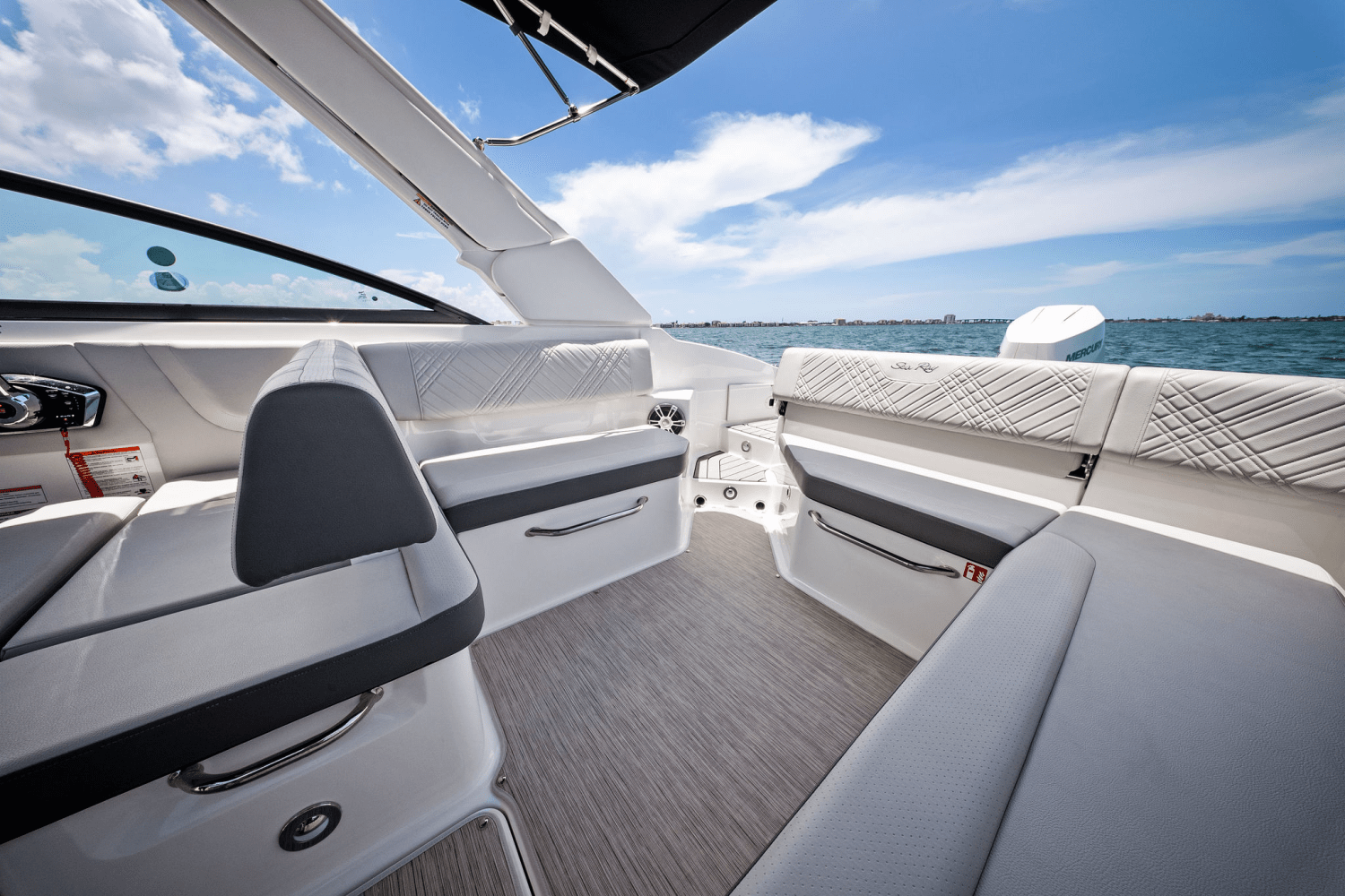 Slide: The Image of Sea Ray SDX 270 Outboard 2025 - 30