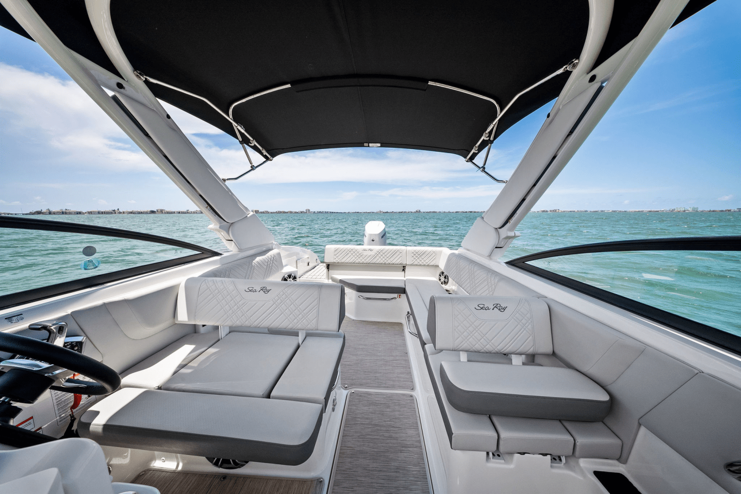 Slide: The Image of Sea Ray SDX 270 Outboard 2025 - 31