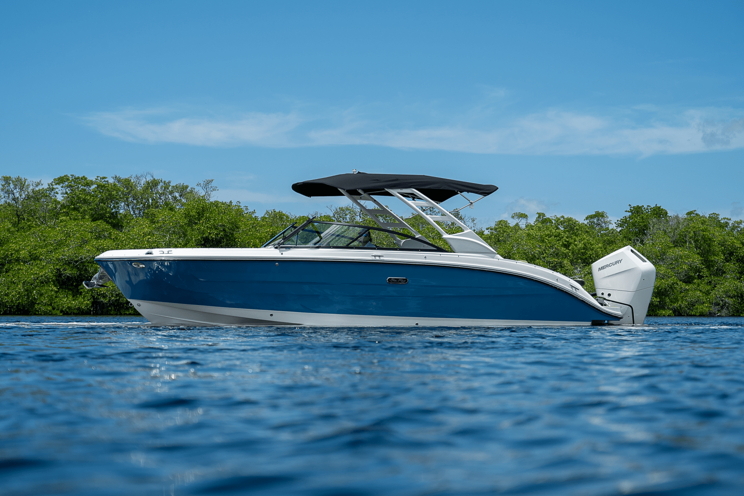 Slide: The Image of Sea Ray SDX 270 Outboard 2025 - 31