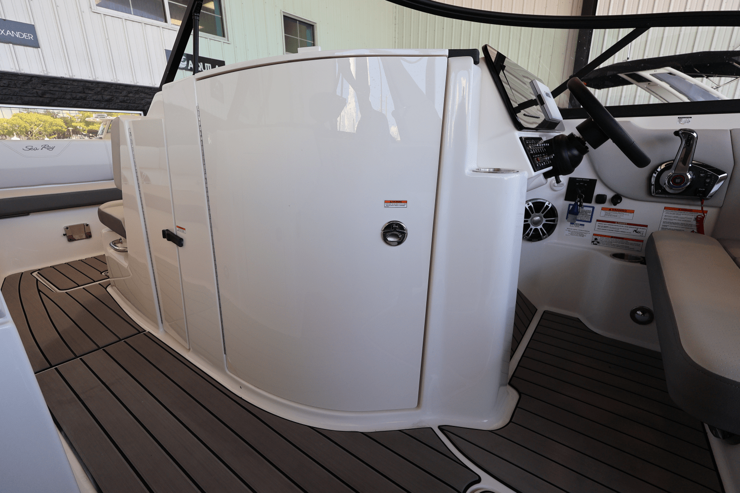Slide: The Image of Sea Ray SDX 270 Outboard 2025 - 31