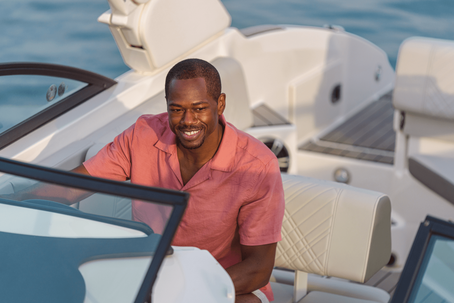 Slide: The Image of Sea Ray SDX 270 Outboard 2025 - 32