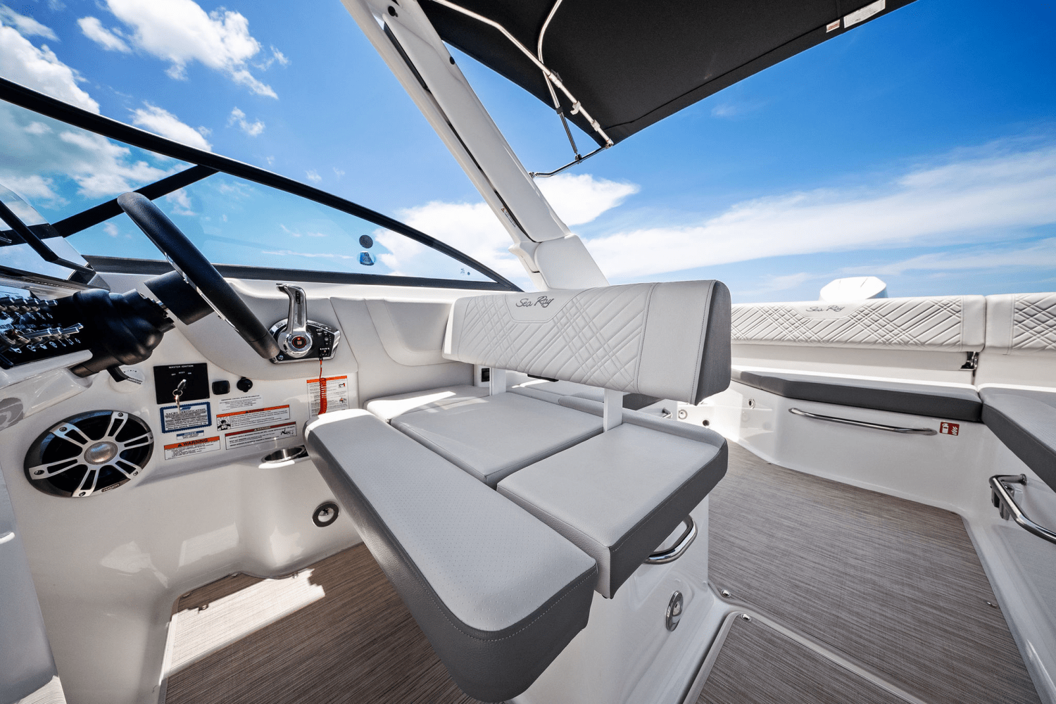 Slide: The Image of Sea Ray SDX 270 Outboard 2025 - 33