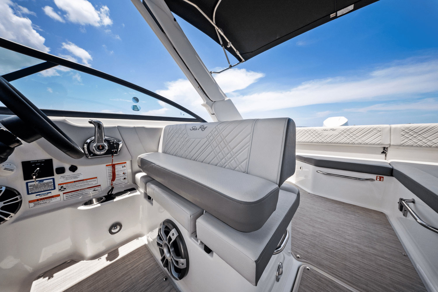 Slide: The Image of Sea Ray SDX 270 Outboard 2025 - 34