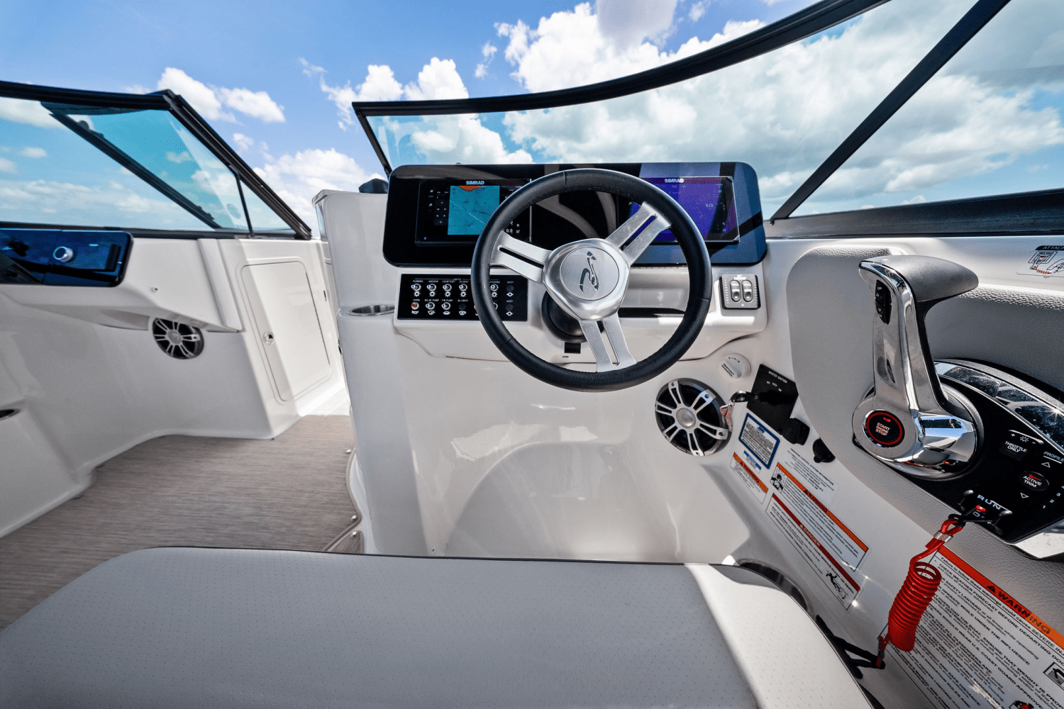 Slide: The Image of Sea Ray SDX 270 Outboard 2025 - 35