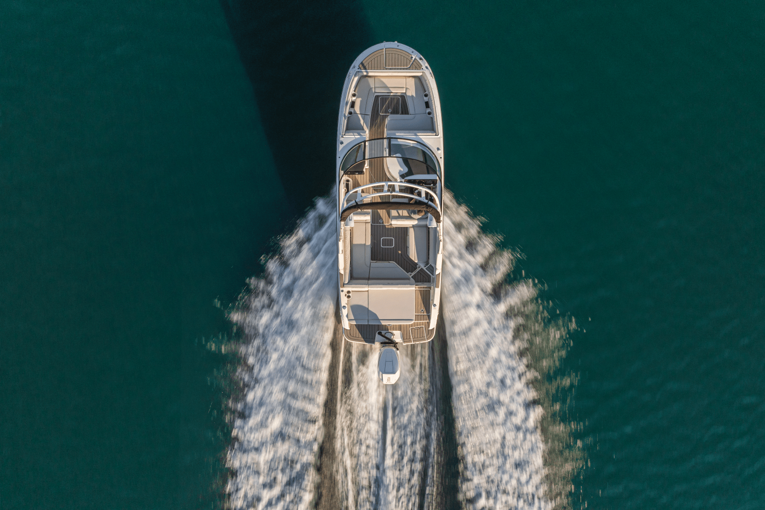 Slide: The Image of Sea Ray SDX 270 Outboard 2025 - 4