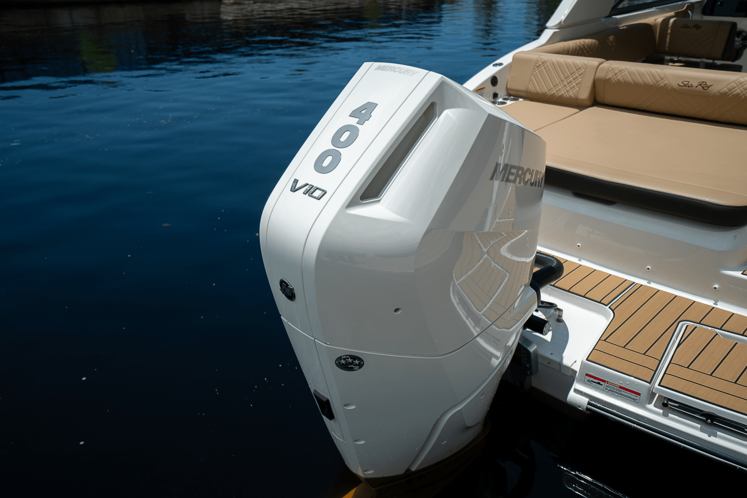 Slide: The Image of Sea Ray SDX 270 Outboard 2025 - 4