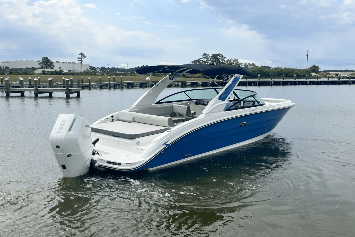 Slide: The Image of Sea Ray SDX 270 Outboard 2025 - 5